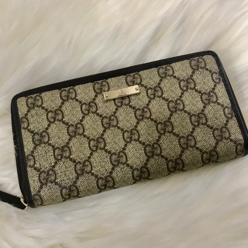 Preloved Authentic wallet